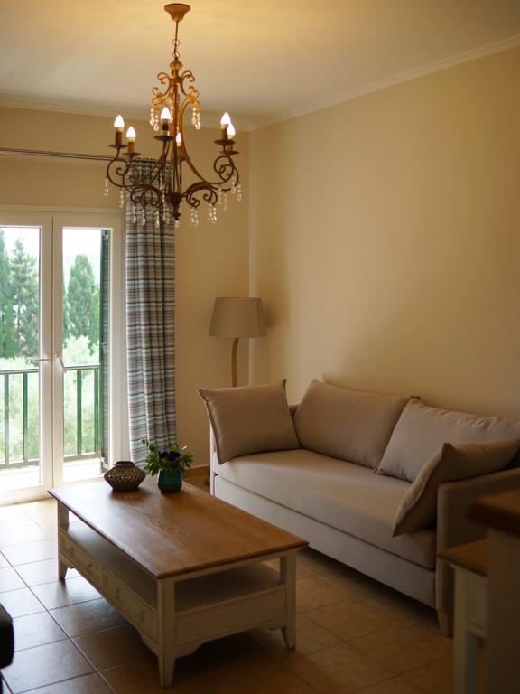 Intermezzo Apartment คอนโตกาลิ ภายนอก รูปภาพ