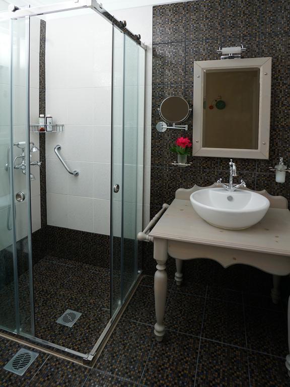 Intermezzo Apartment คอนโตกาลิ ภายนอก รูปภาพ